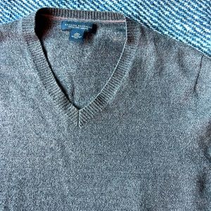Banana Republic v neck
